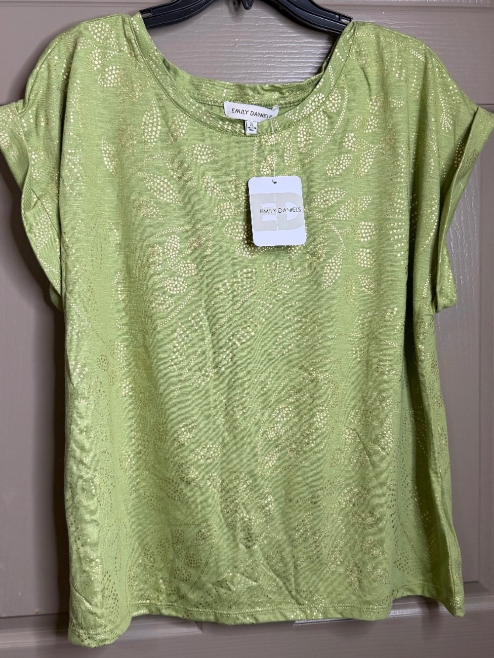 Emily Daniels Women’s Green & Gold Blouse Size XL NWT Description: